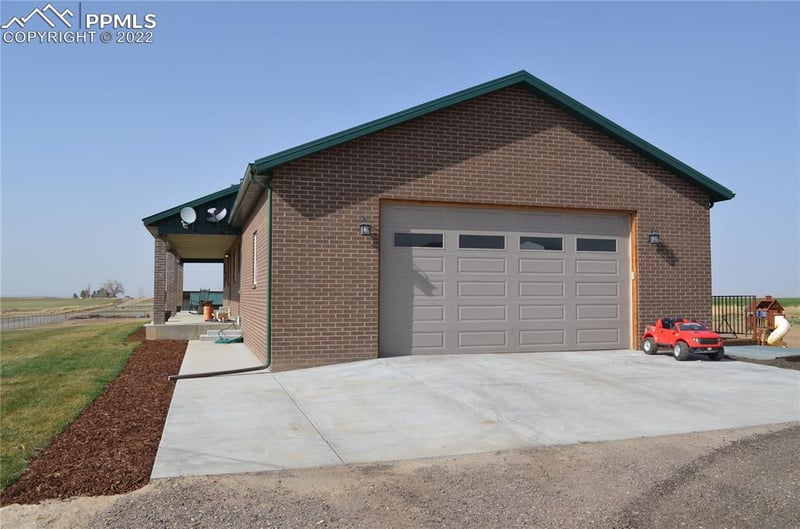 19594 County Road 41, La Salle, CO 80645