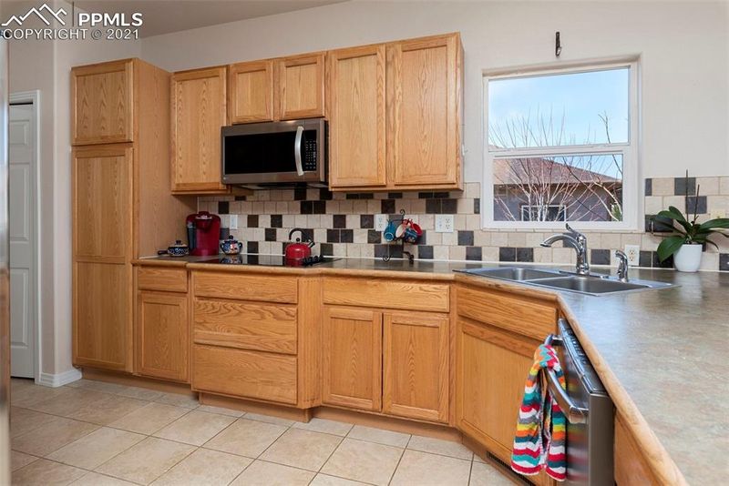 1961 Silverado Ln, Fort Lupton, CO 80621