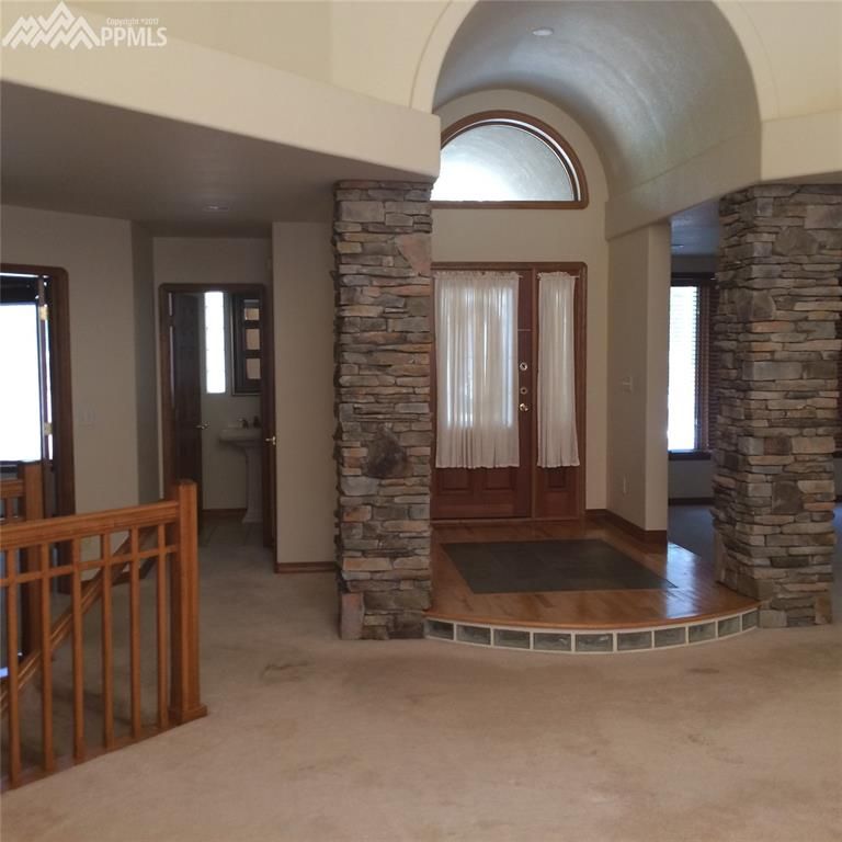 19620 Lockridge Dr, Colorado Springs, CO 80908