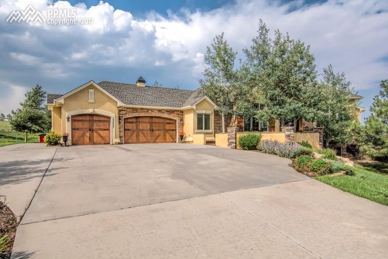 19647 Falcon Crest Ct, Monument, CO 80132