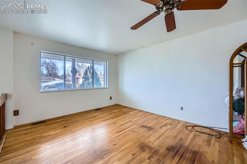 197 Dairy Ln, Colorado Springs, CO 80911