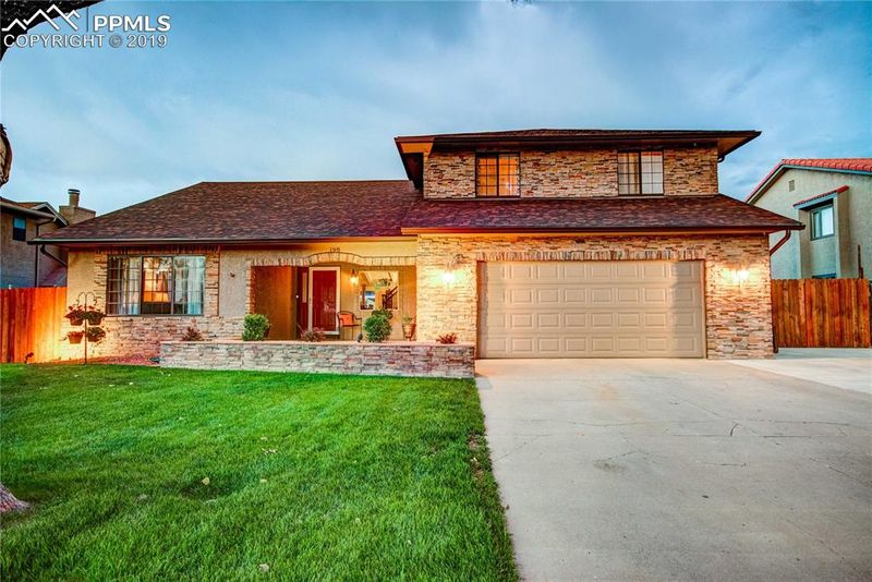 198 Encino Dr, Pueblo, CO 81005