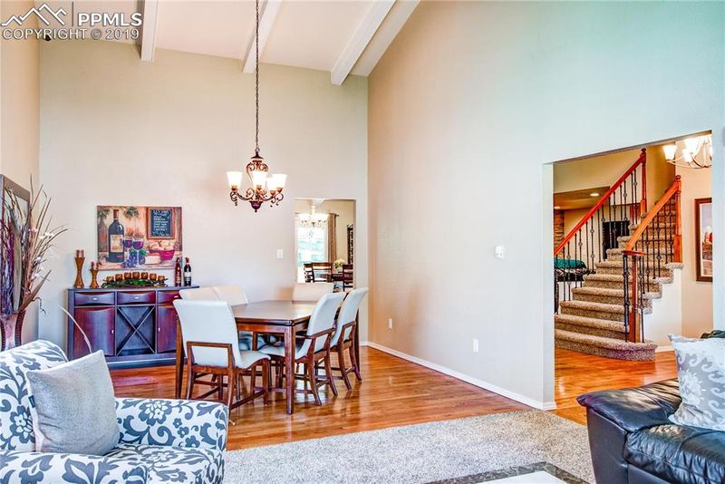 198 Encino Dr, Pueblo, CO 81005