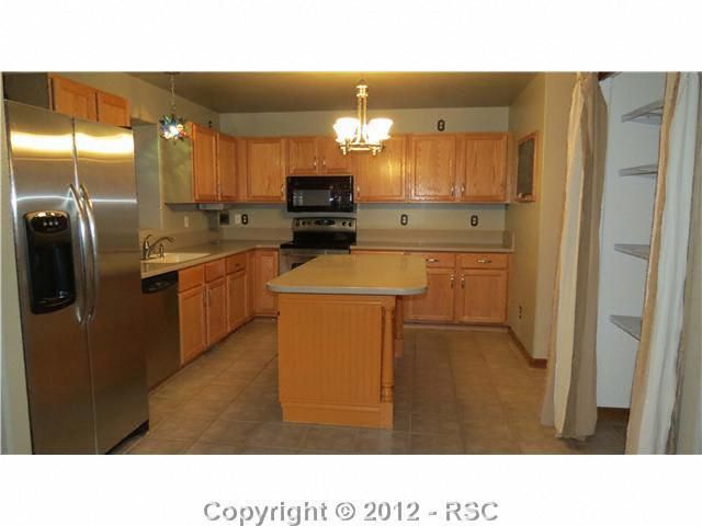 19812 Thunder Rd, Colorado Springs, CO 80908
