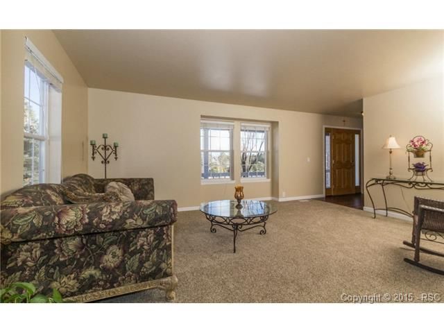 19896 Lark Ln, Monument, CO 80132
