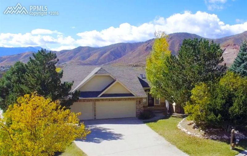 1995 Hunters Point Ln, Colorado Springs, CO 80919