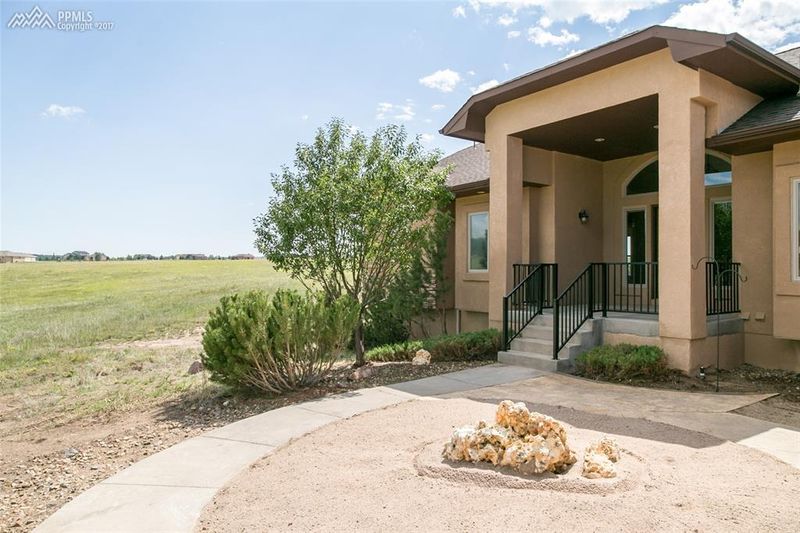 19959 Glen Shadows Dr, Colorado Springs, CO 80908
