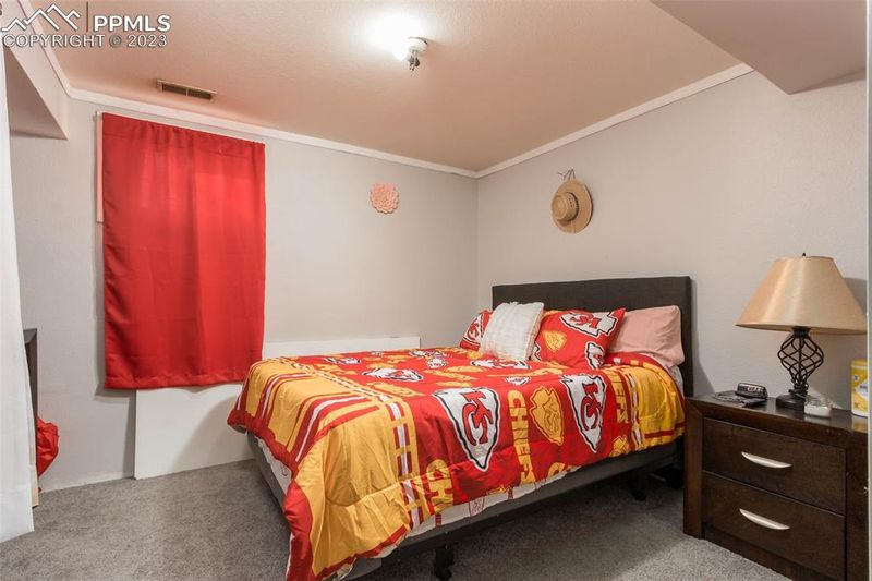 2 Armstrong Ln, Pueblo, CO 81001