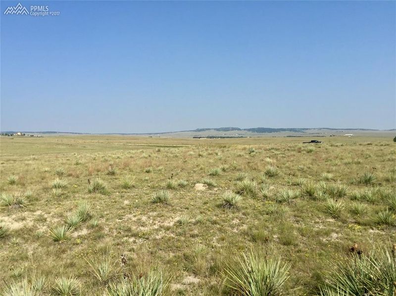 2 Kobilan Rd, Calhan, CO 80808