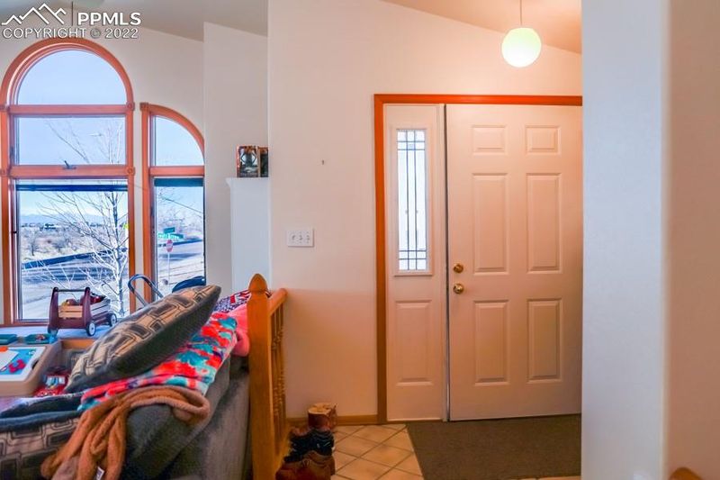 2 Swift Arrow Ct, Pueblo, CO 81001