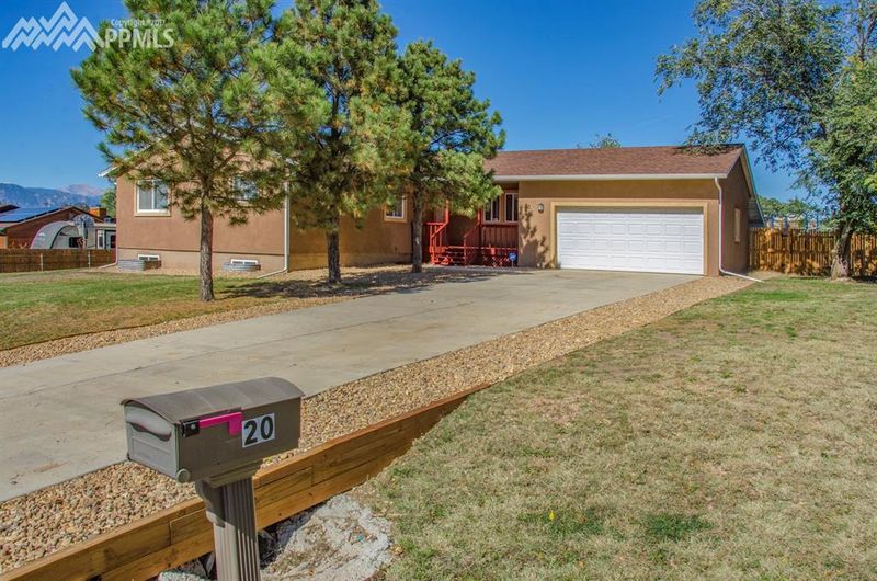 20 Lazy W Rd, Fountain, CO 80817