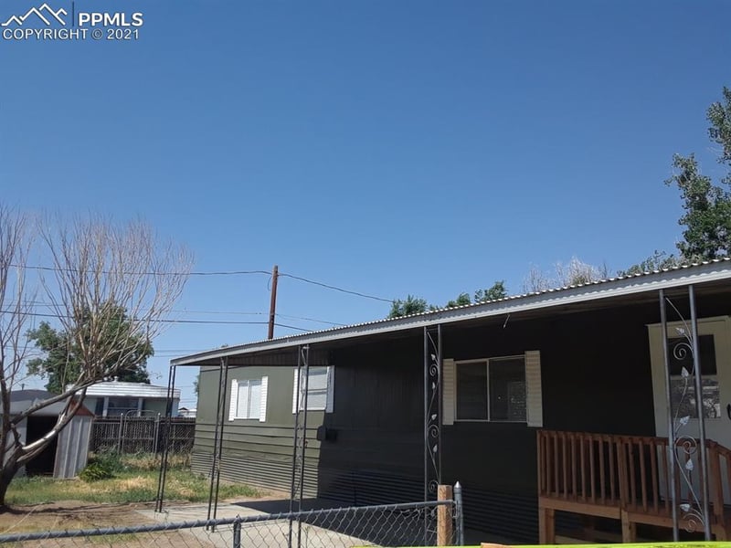 20 Royal St, Byers, CO 80103