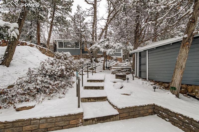 2000 Cheyenne Blvd, Colorado Springs, CO 80906