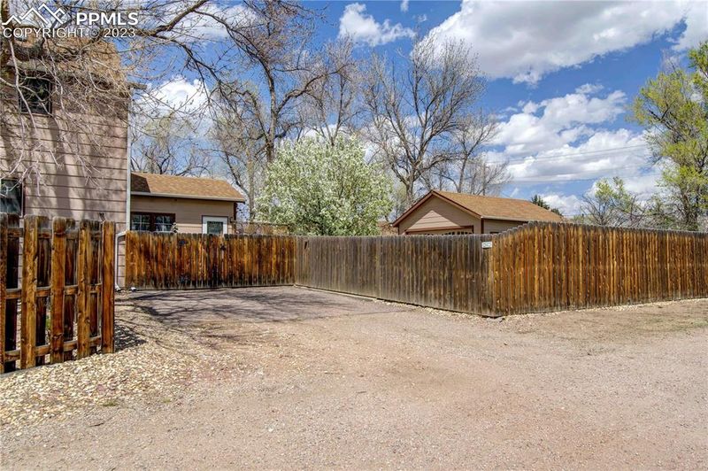 2001 N Weber St, Colorado Springs, CO 80907