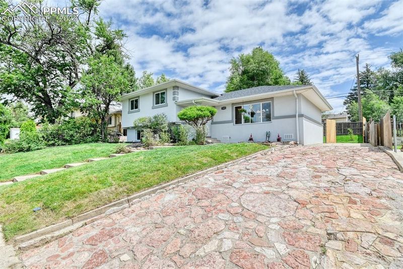 2003 N Circle Dr, Colorado Springs, CO 80909