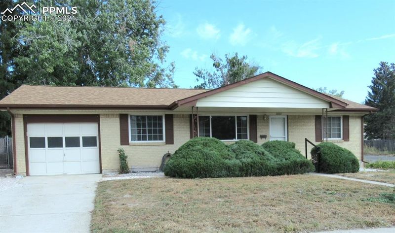 2003 Warwick Ln, Colorado Springs, CO 80909