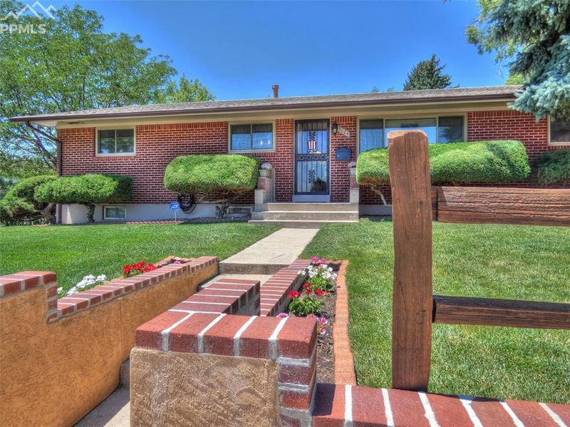 2004 Afton Way, Colorado Springs, CO 80909