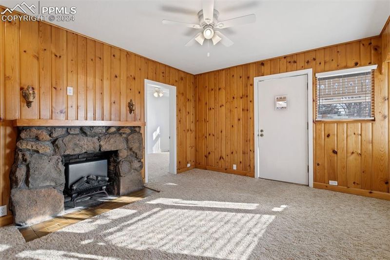 2004 N Corona St, Colorado Springs, CO 80907