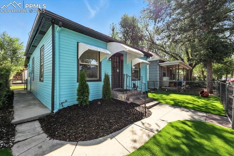 2004 W Cucharras St, Colorado Springs, CO 80904