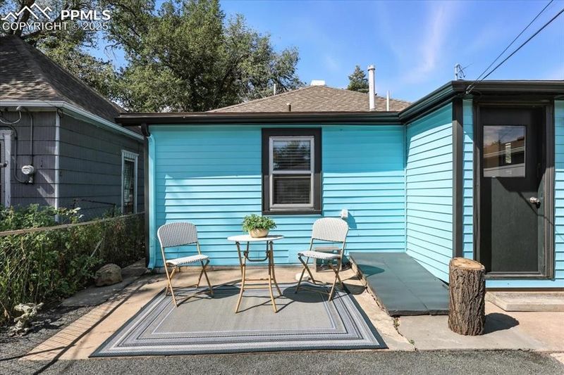 2004 W Cucharras St, Colorado Springs, CO 80904