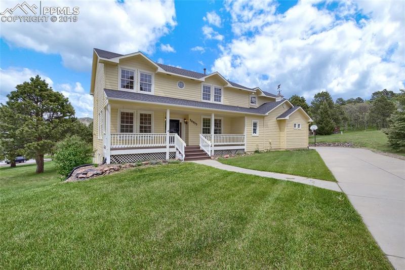 20055 Laredo Ln, Monument, CO 80132