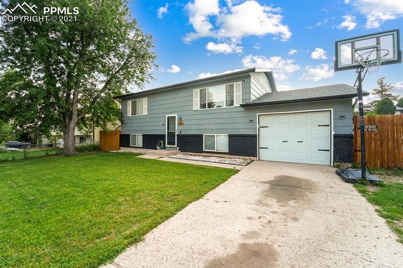 2010 Ventura Dr, Colorado Springs, CO 80910