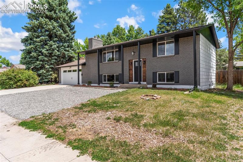 2011 Bryant Ave, Colorado Springs, CO 80909