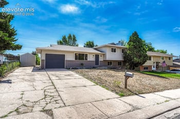 2011 Montezuma Dr, Colorado Springs, CO 80910