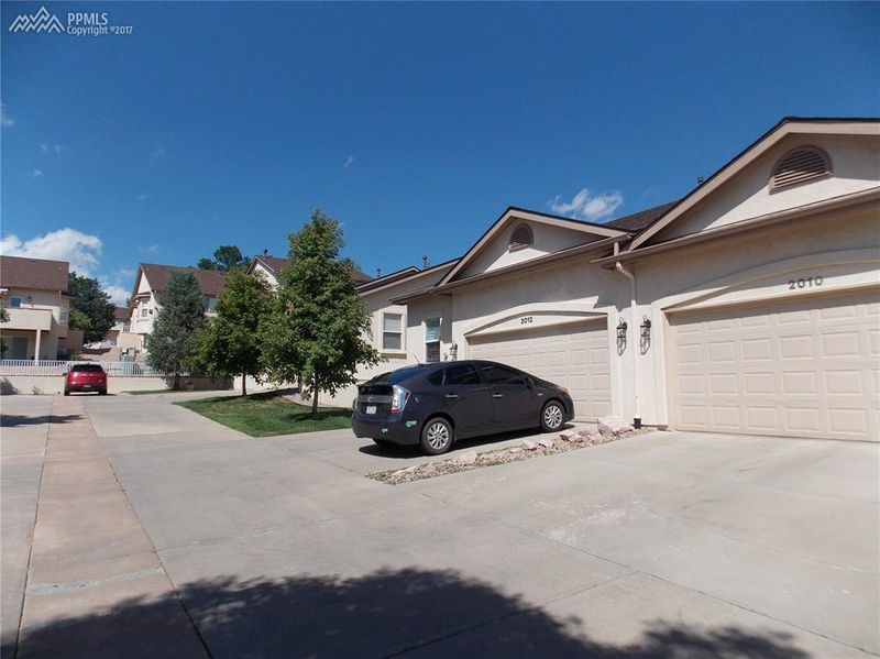2012 Summerset Dr, Colorado Springs, CO 80920