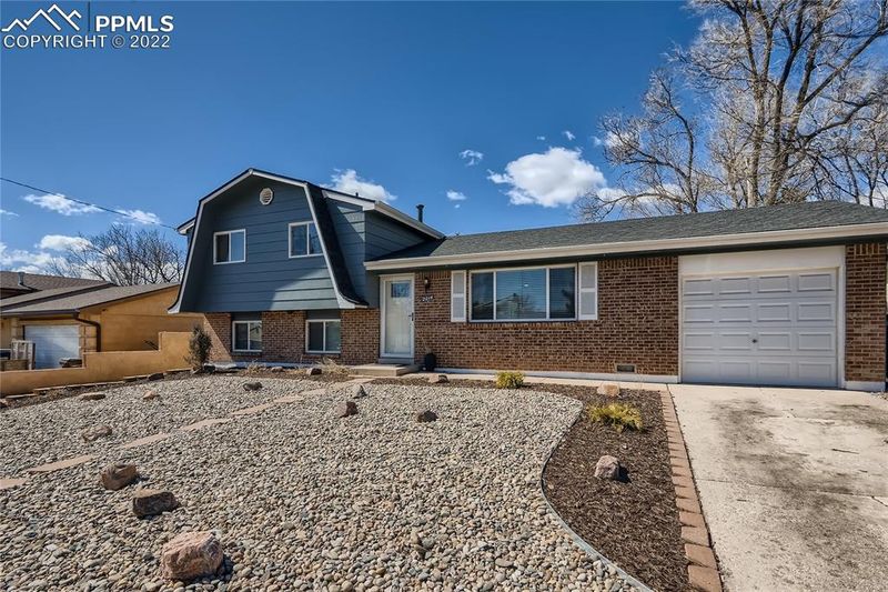 2014 Kodiak Dr, Colorado Springs, CO 80910