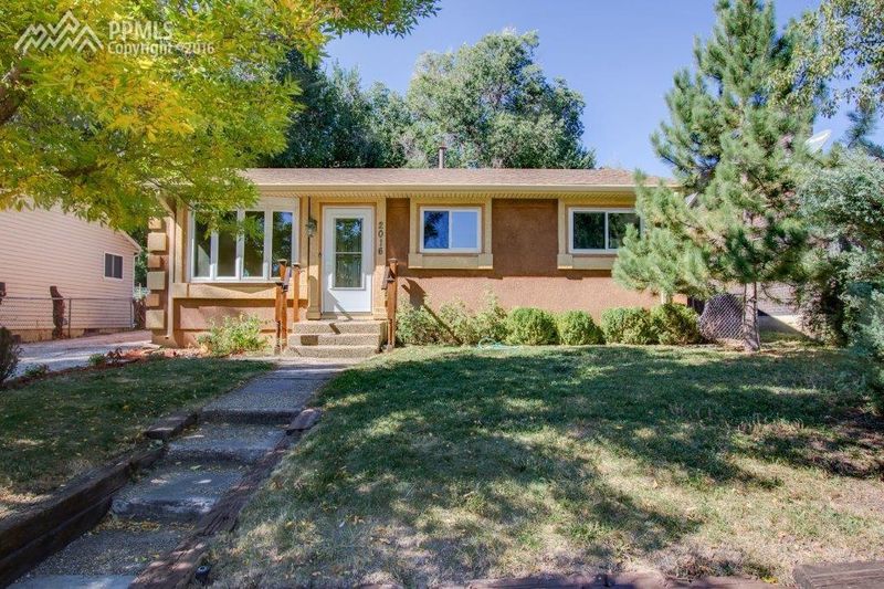 2016 N Chestnut St, Colorado Springs, CO 80907