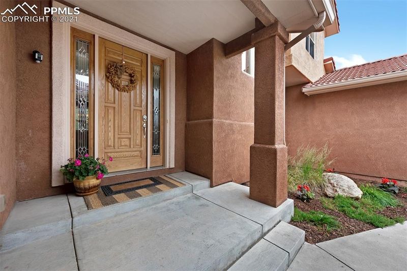 2016 Diamond Creek Dr, Colorado Springs, CO 80921