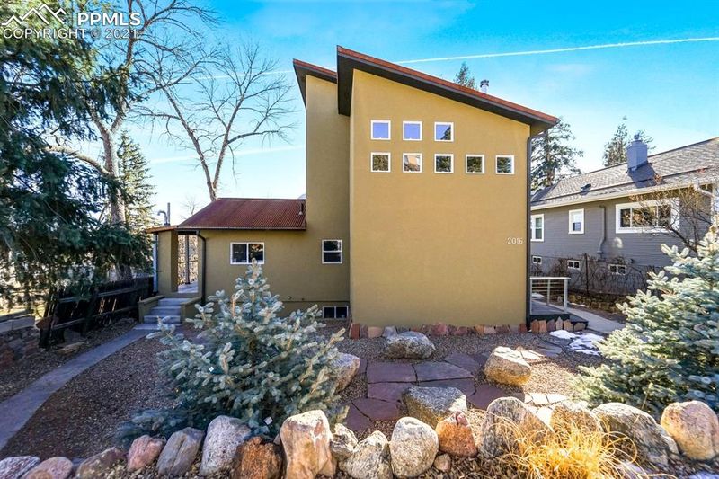 2016 Ridgeway Ave, Colorado Springs, CO 80906