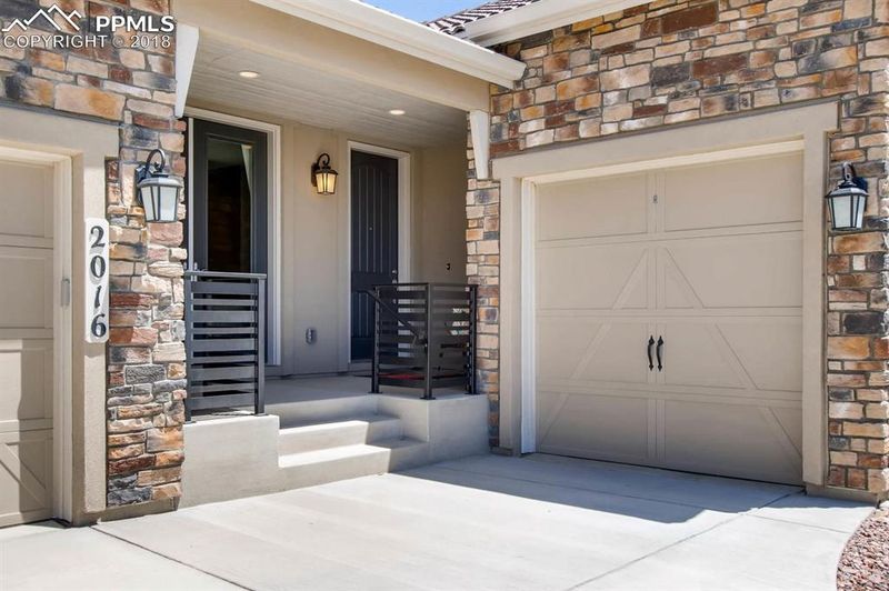 2016 Ruffino Dr, Colorado Springs, CO 80921