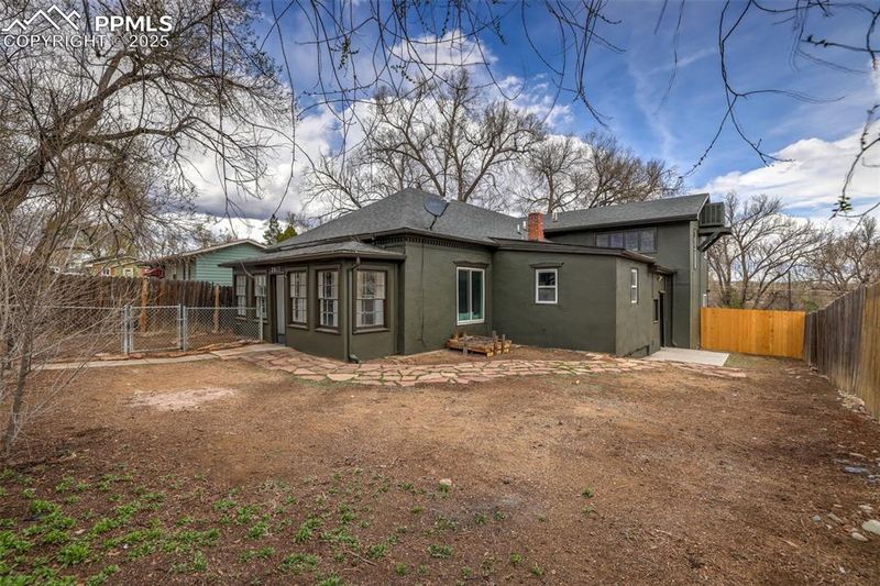 2017 N 7th St, Colorado Springs, CO 80907