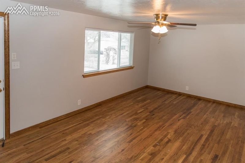 2017 Ontario Dr, Colorado Springs, CO 80910