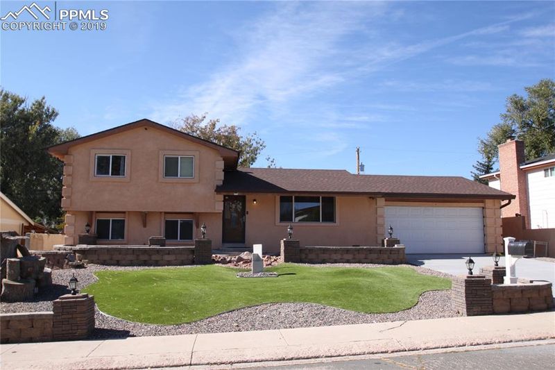 2018 Kodiak Dr, Colorado Springs, CO 80910