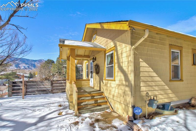 2018 W Uintah St, Colorado Springs, CO 80904