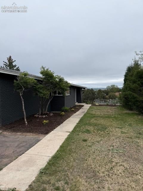 202 Stratmoor Dr, Colorado Springs, CO 80906