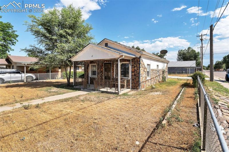 2020 W 17th St, Pueblo, CO 81003