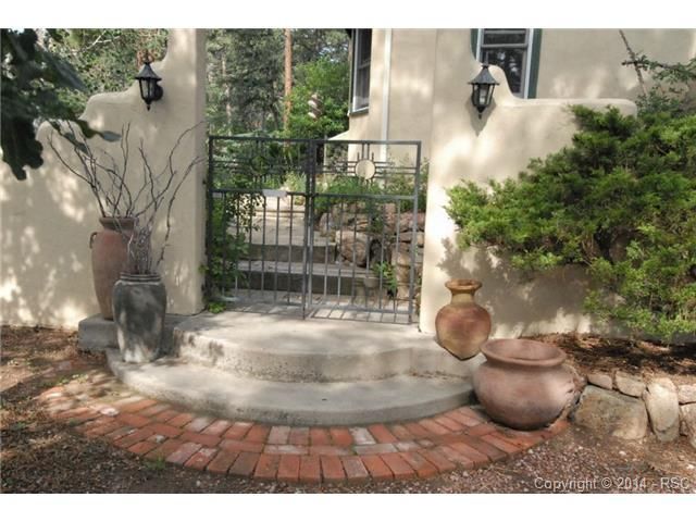 2020 W Cheyenne Rd, Colorado Springs, CO 80906