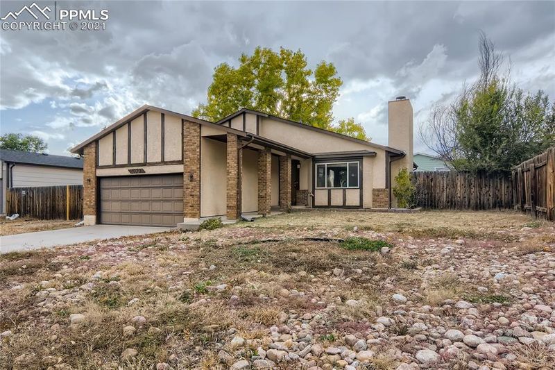 2020 Heathercrest Dr, Colorado Springs, CO 80915