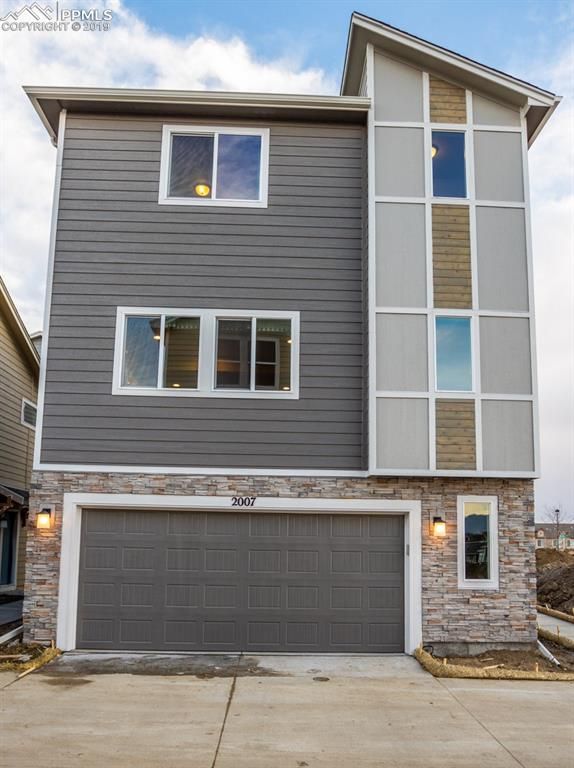 2021 Blinding Point, Colorado Springs, CO 80910