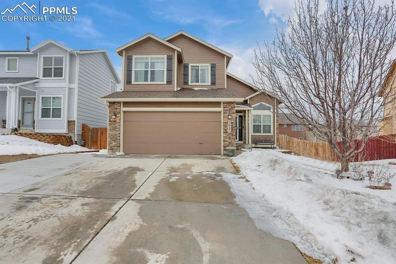2022 Tee Post Ln, Colorado Springs, CO 80951