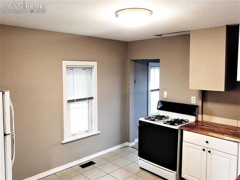 2024 Roanoke St, Colorado Springs, CO 80906