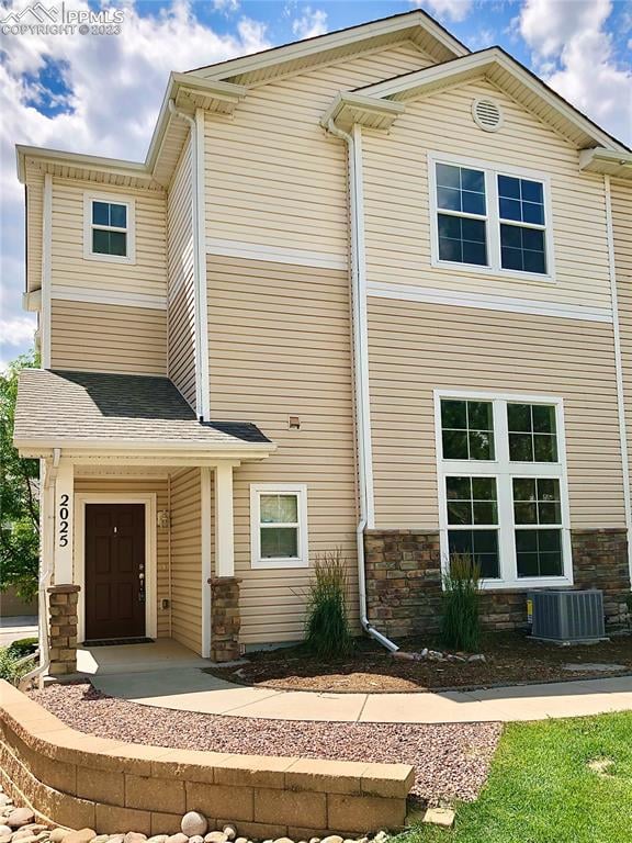 2025 Squawbush Ridge Grv, Colorado Springs, CO 80910