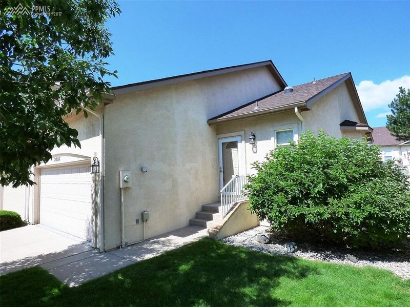 2026 Summerset Dr, Colorado Springs, CO 80920