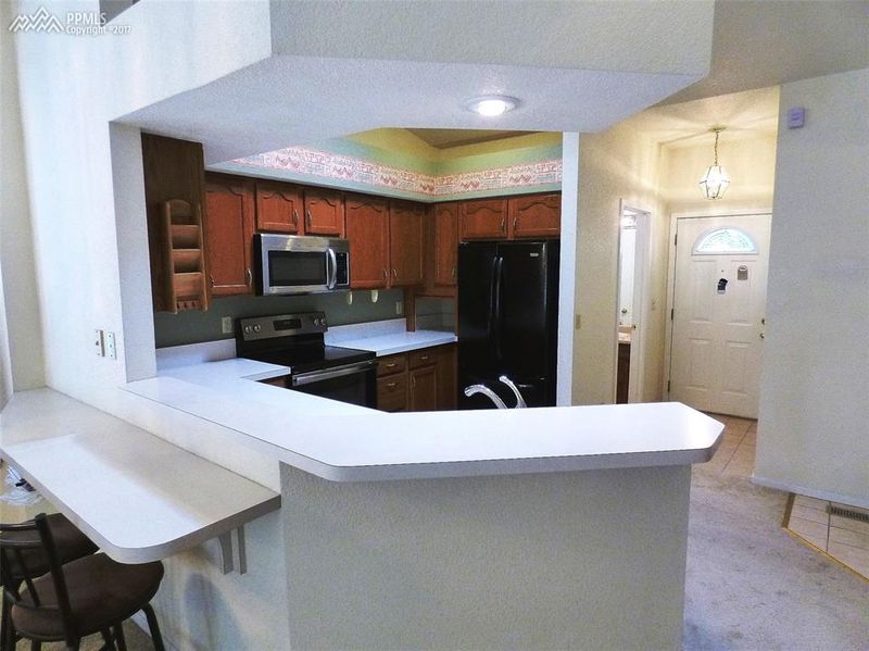 2026 Summerset Dr, Colorado Springs, CO 80920