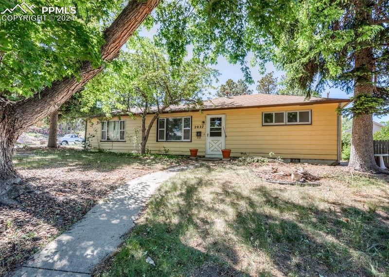 2027 E Jackson St, Colorado Springs, CO 80909
