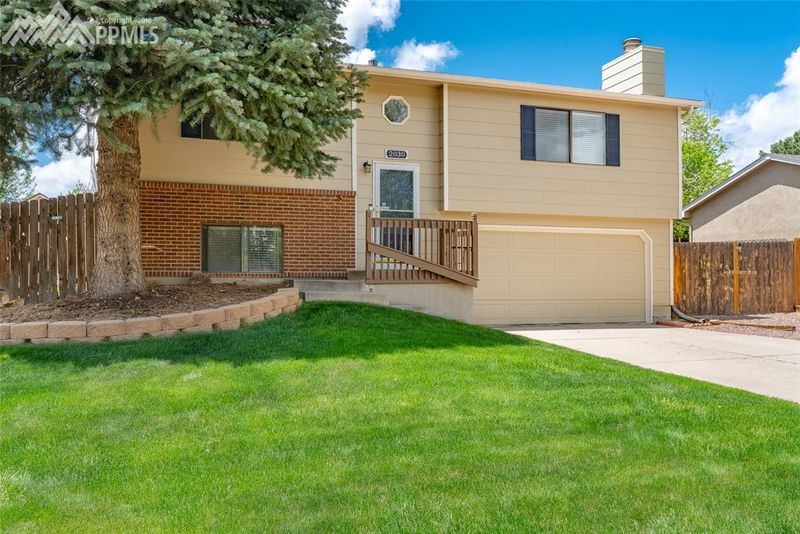 2030 Heathercrest Dr, Colorado Springs, CO 80915